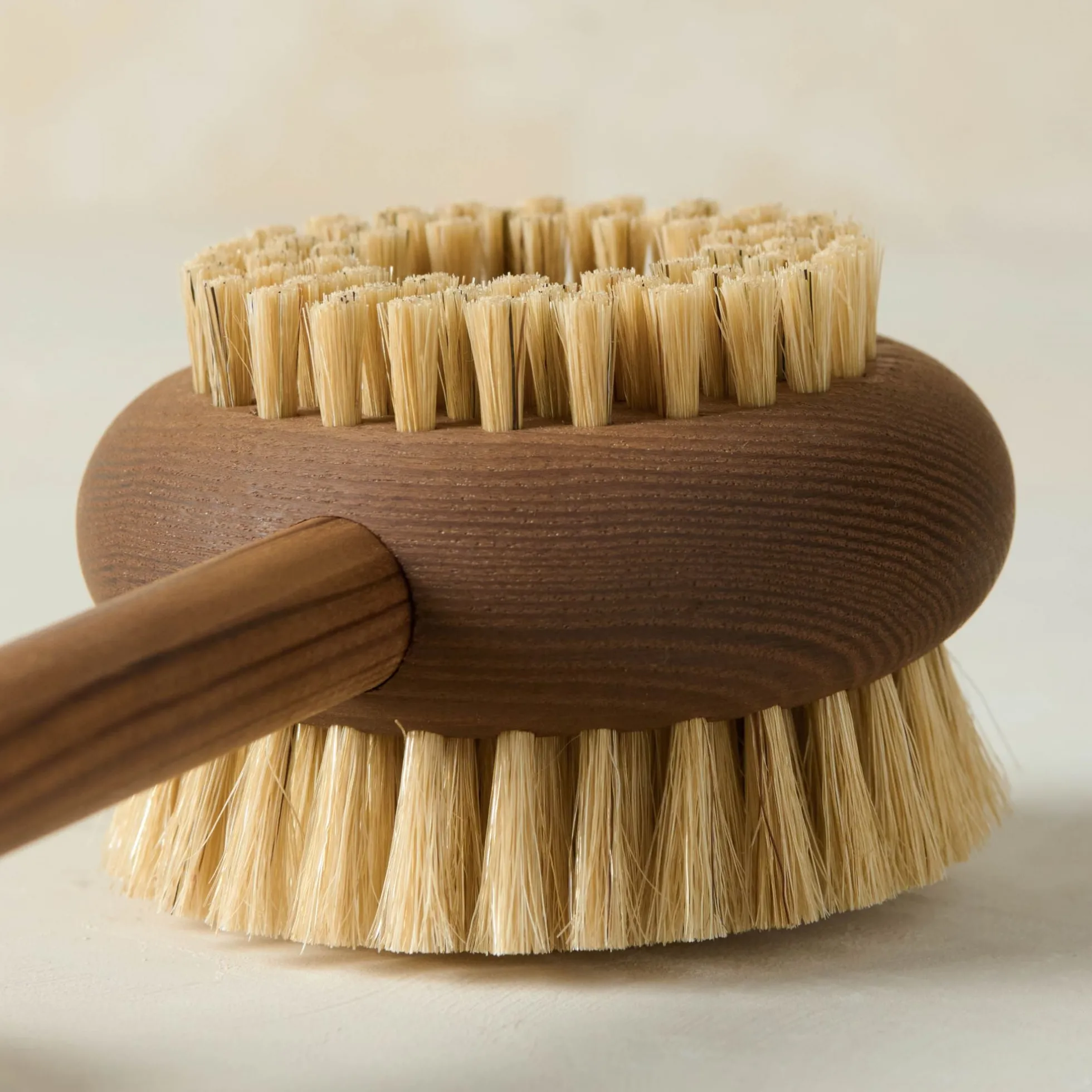 Andree Jardin "Heritage" Bath Brush with Handle