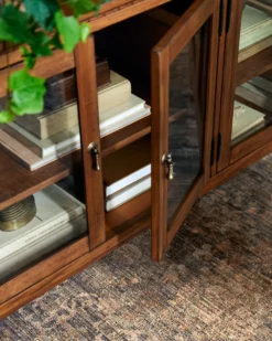Annette Media Console