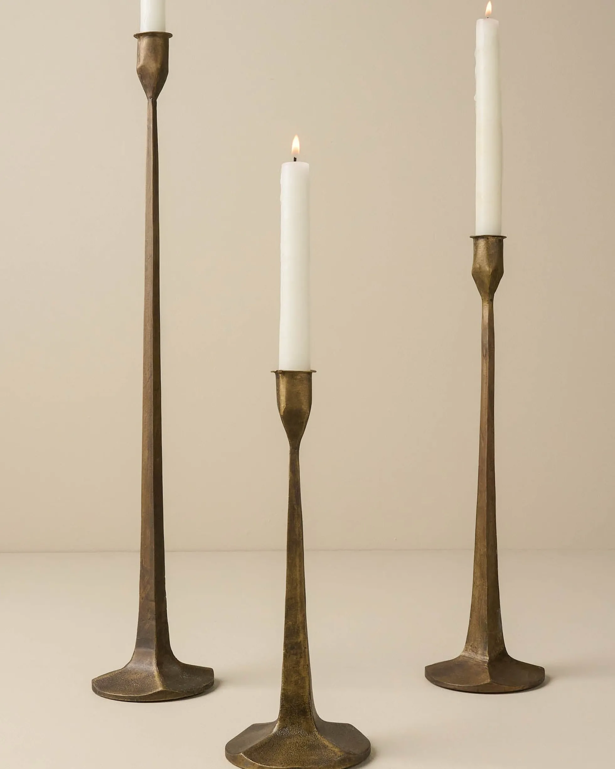 Antique Brass Gatecrest