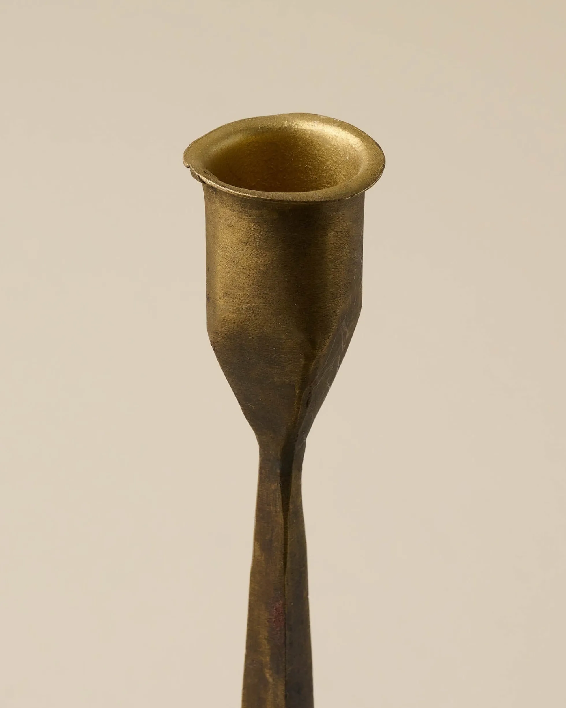 Antique Brass Gatecrest