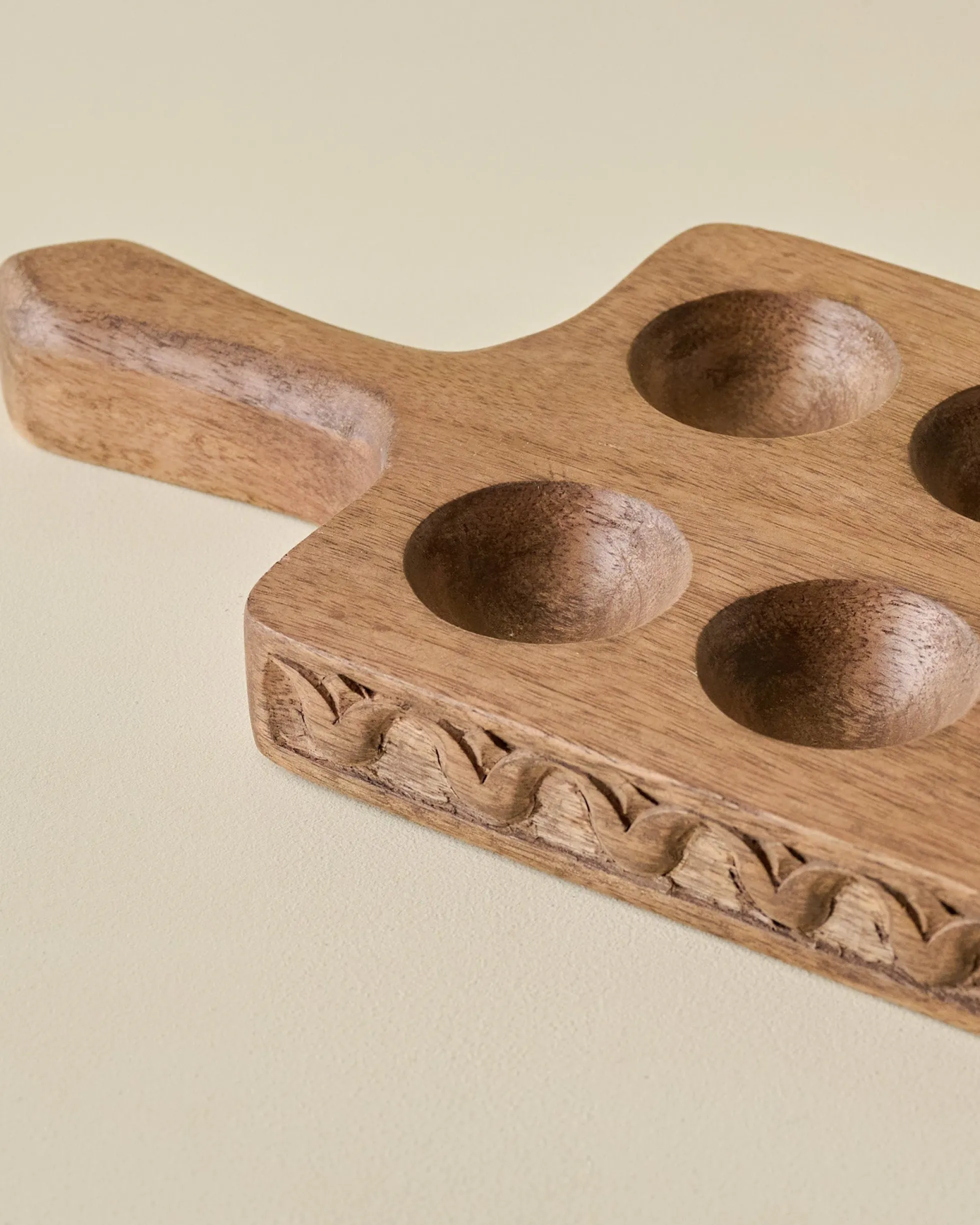 Antiqued Wood Tulip Carved Edge Egg Tray