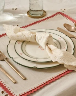 Antique White Eyelet Napkin Set of Four