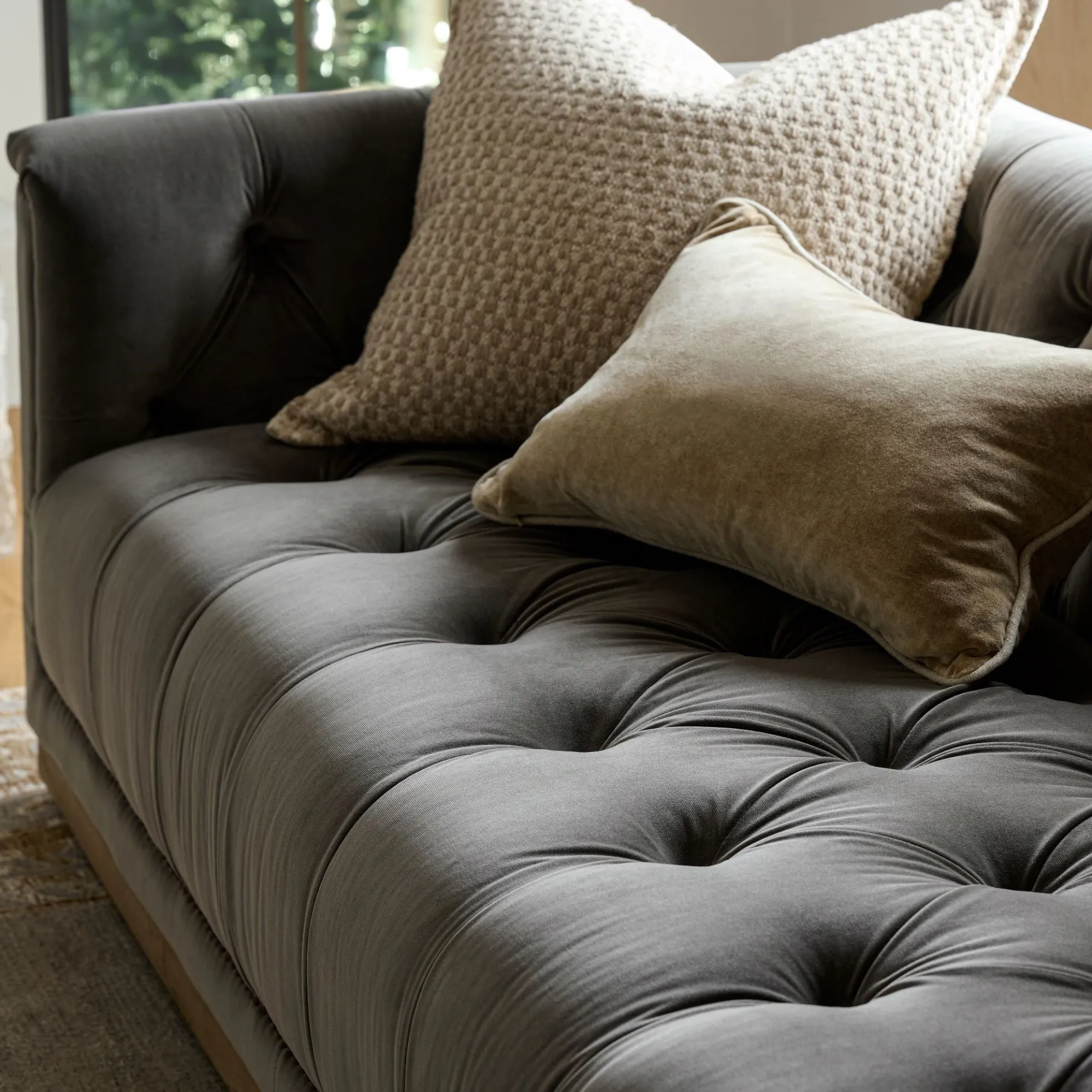 Arlo Sofa