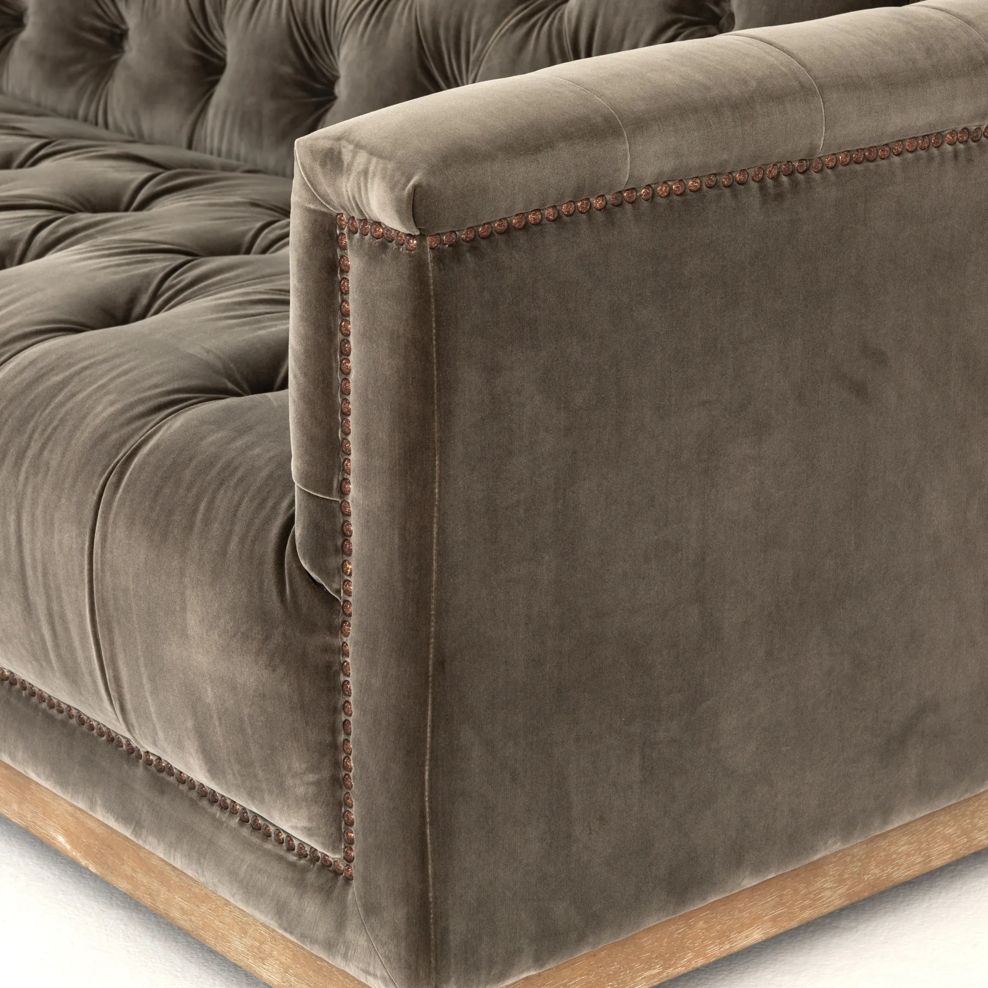 Arlo Sofa