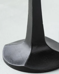 Black Gatecrest