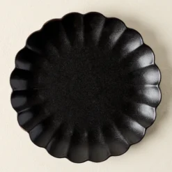Black Scalloped Plate