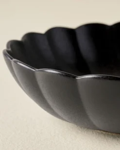 Black Scalloped Serving Bowl