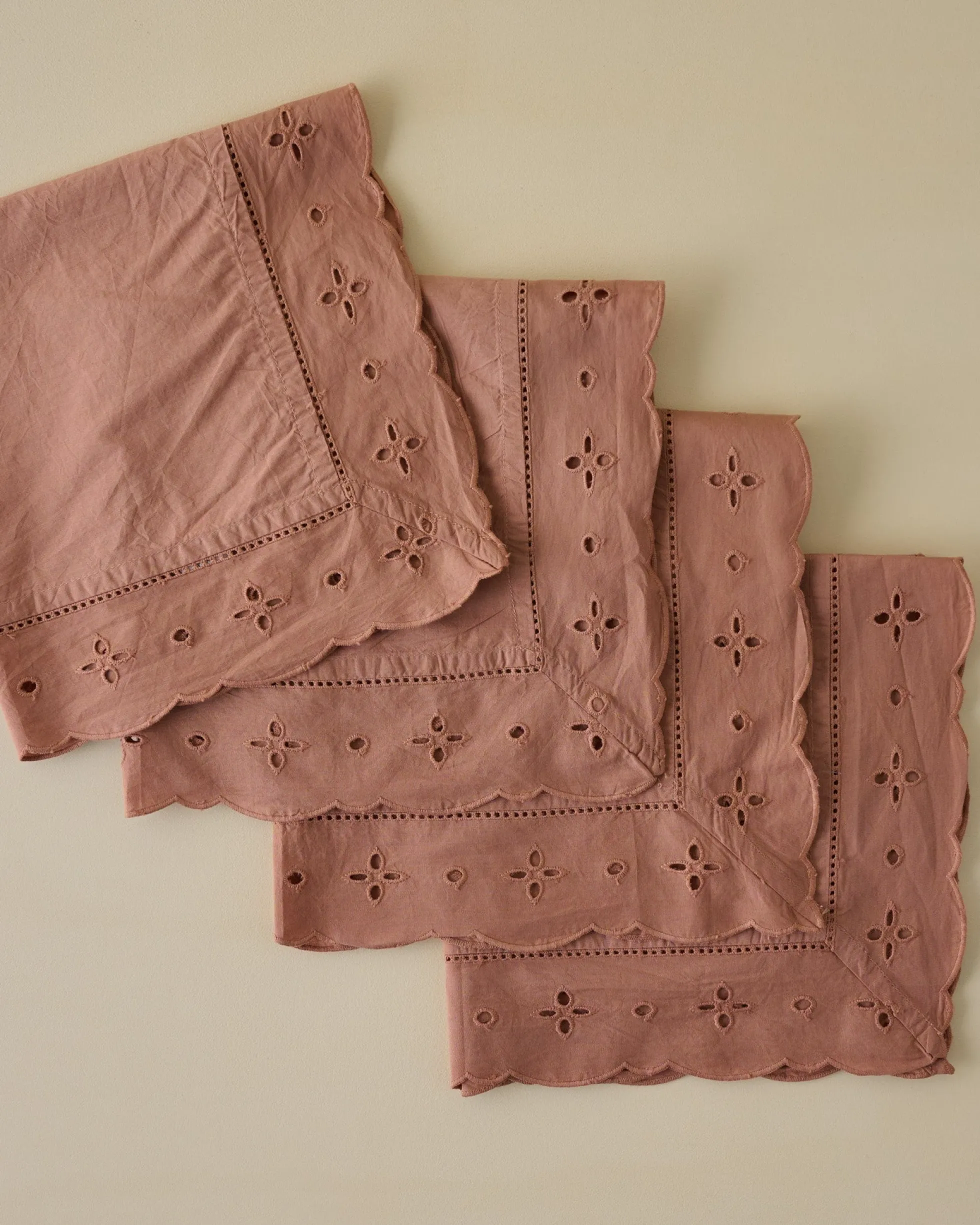 Blush Eyelet Border Napkin Set of Four
