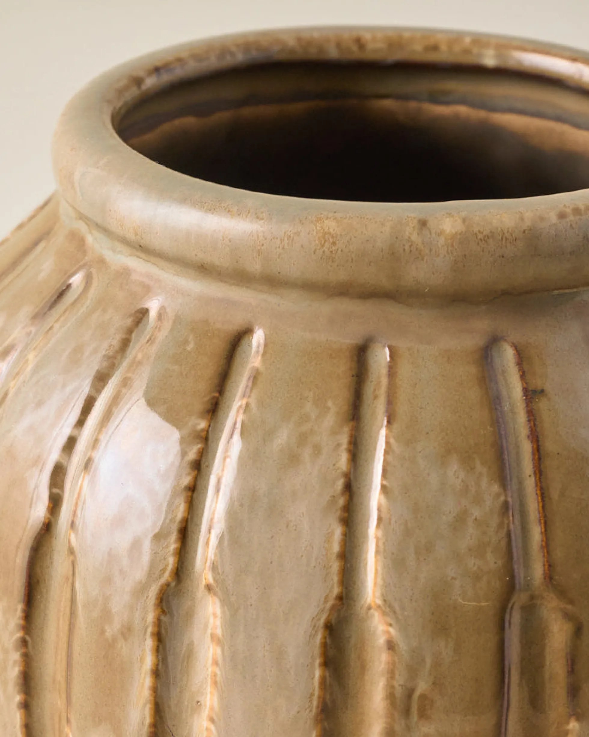 Callum Ribbed Vase