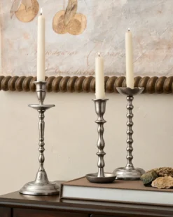 Cassandra Candle Holder