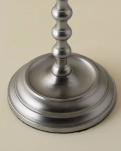 Cassandra Candle Holder