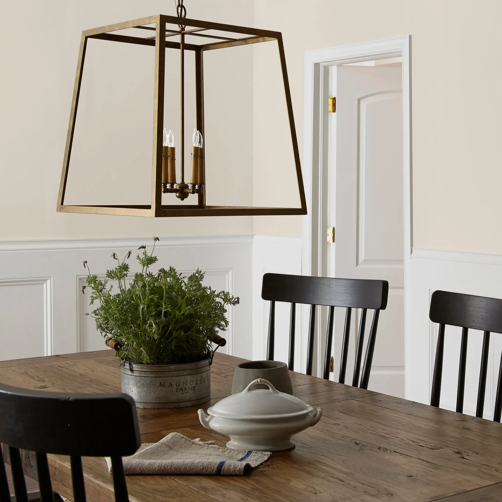 Castle Cream - Classic Interior Paint
