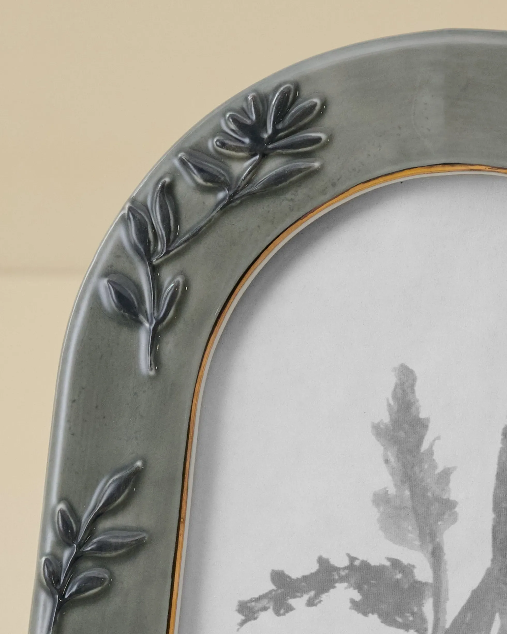 Ceramic Arched Floral Photo Frame