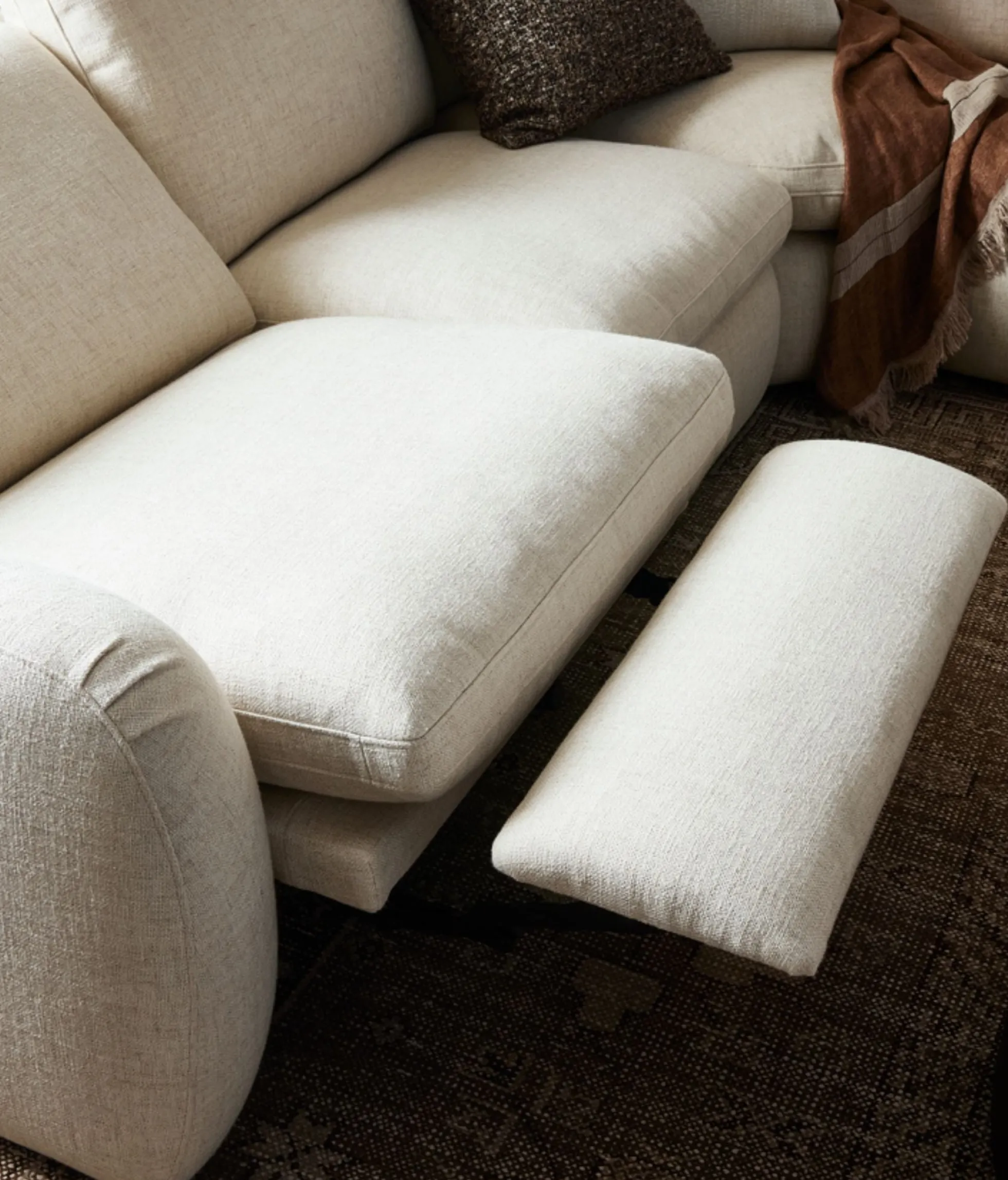 Chase Power Reclining 5-Piece Sectional