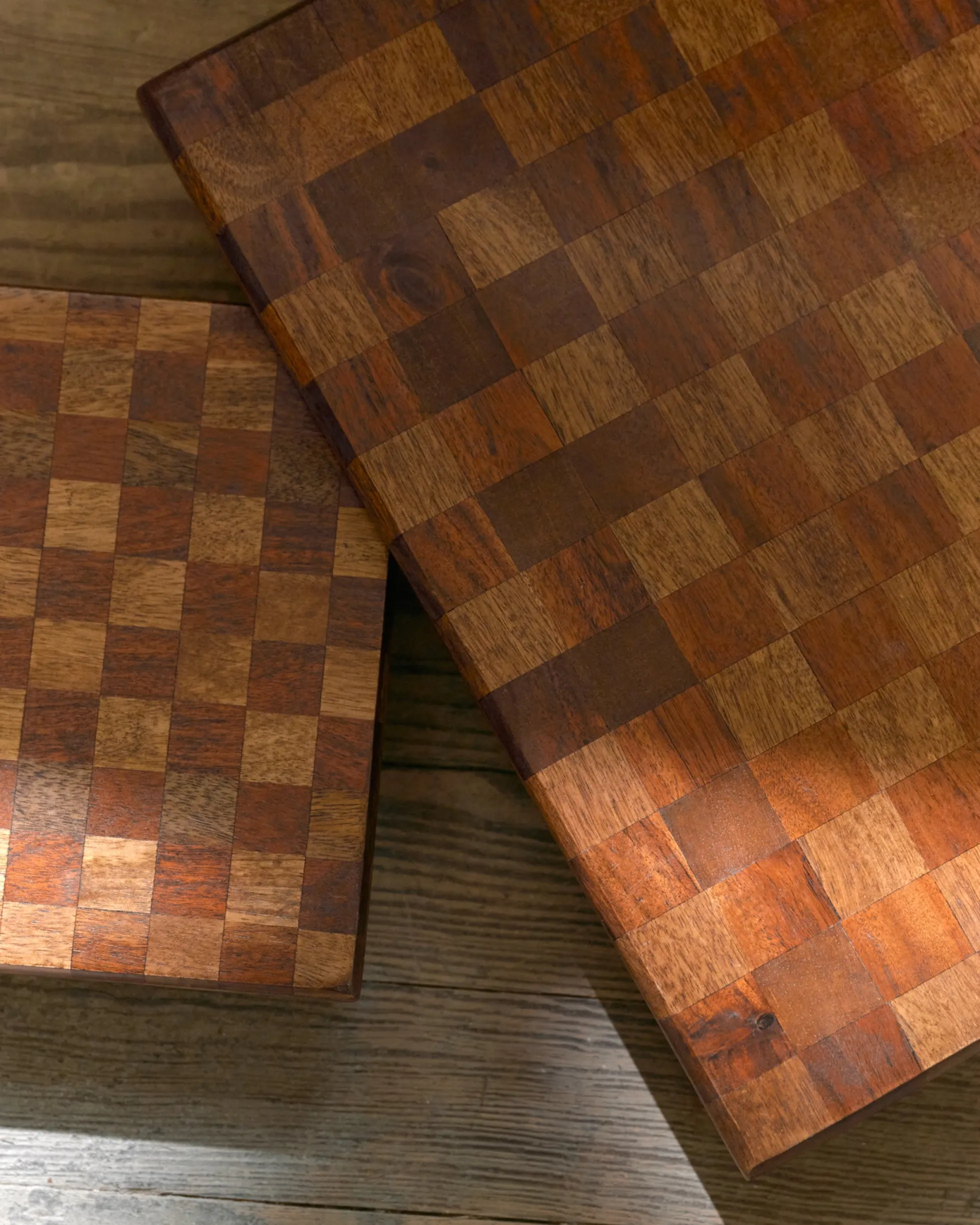 Checkered Wood Riser