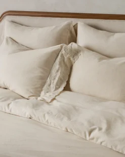 Clara Eyelet Flange Duvet Cover