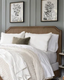 Corinne Bed