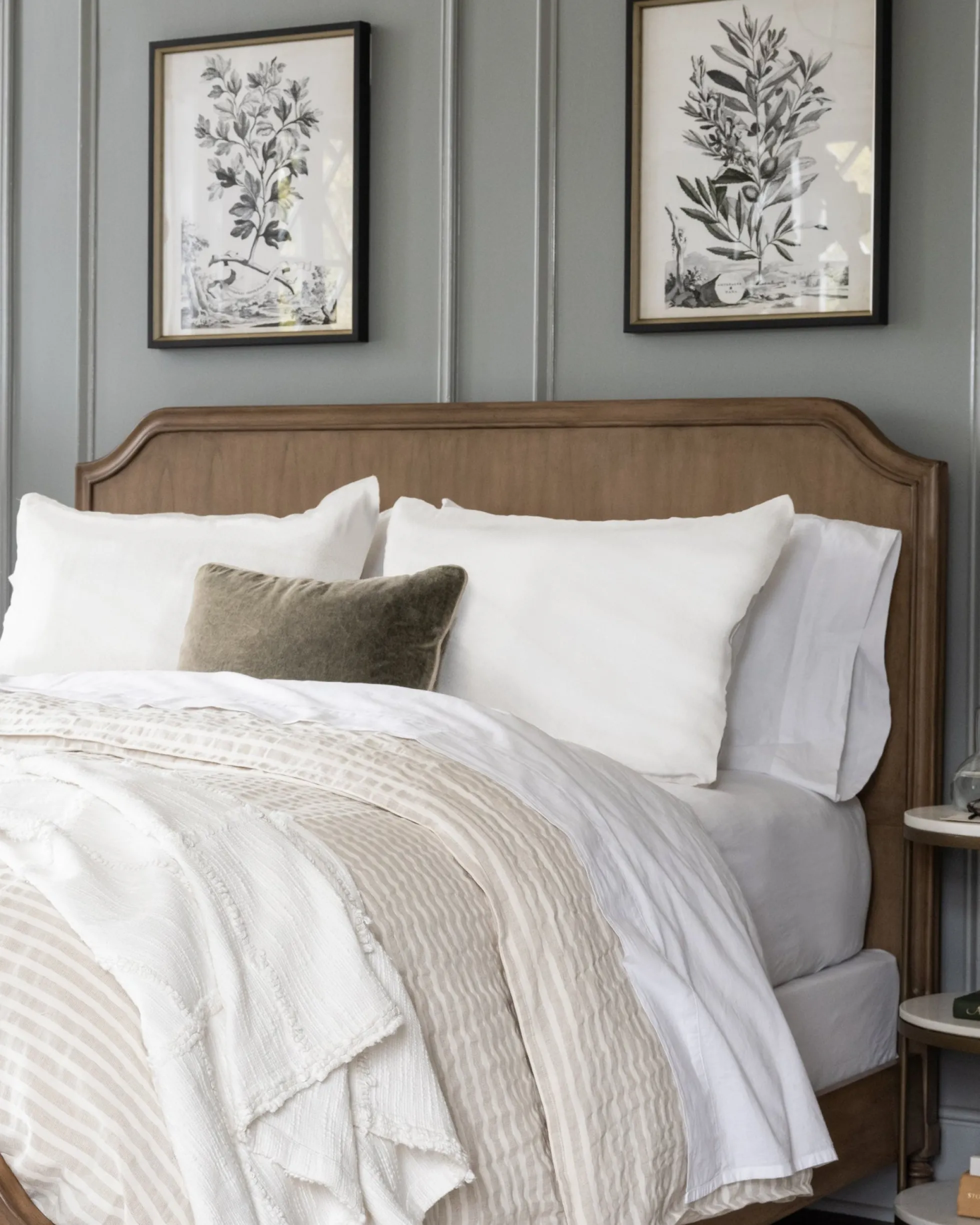 Corinne Bed