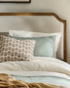 Corinne Upholstered Bed