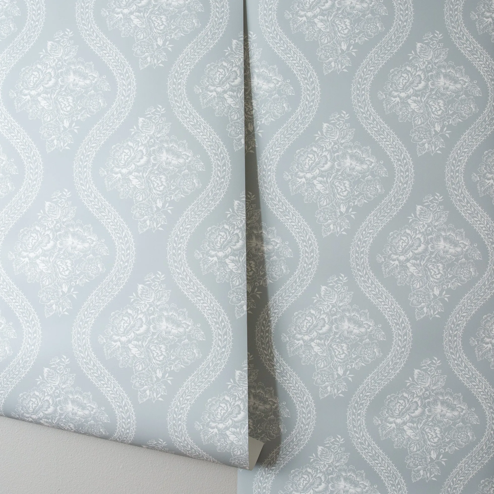 Coverlet Floral Wallpaper