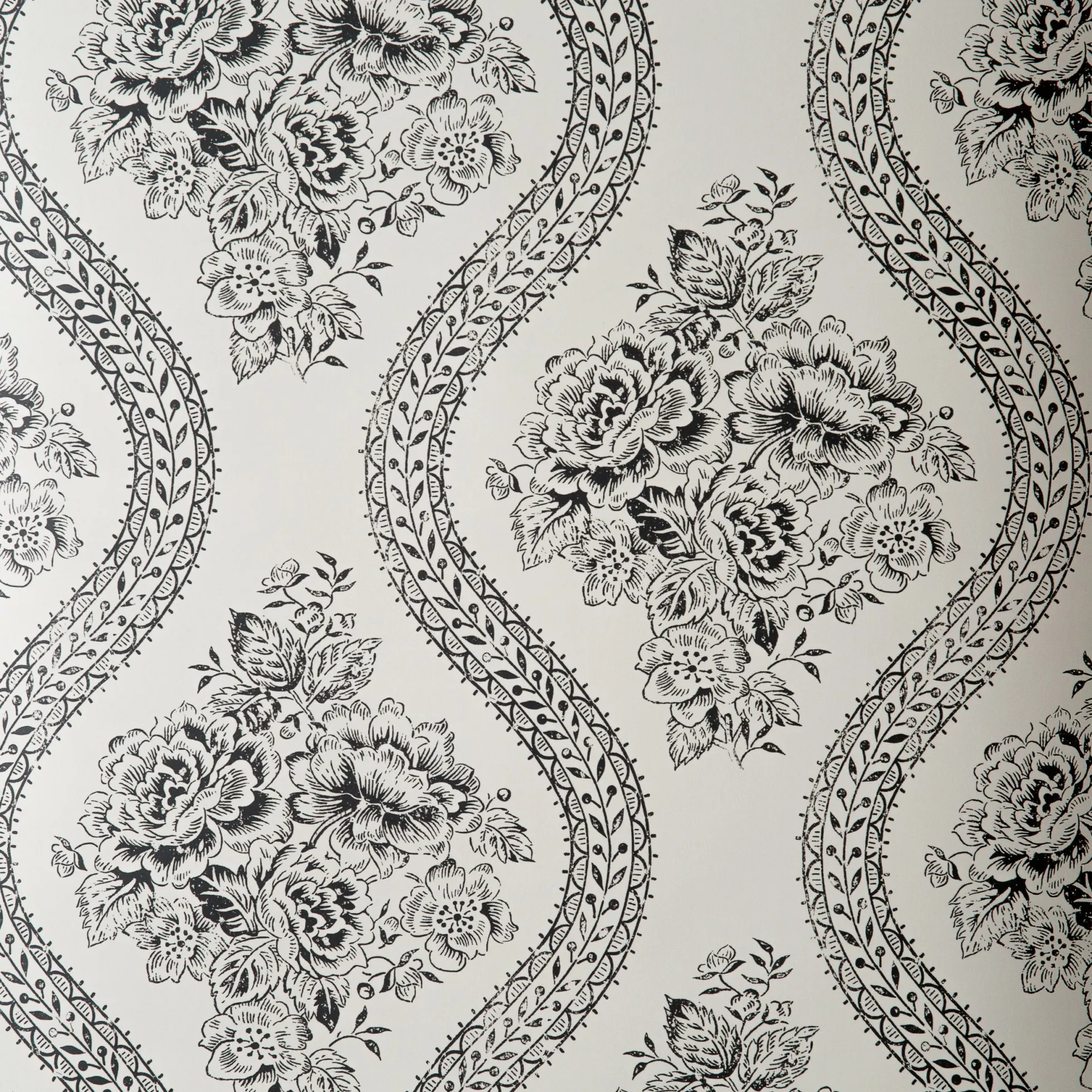 Coverlet Floral Wallpaper