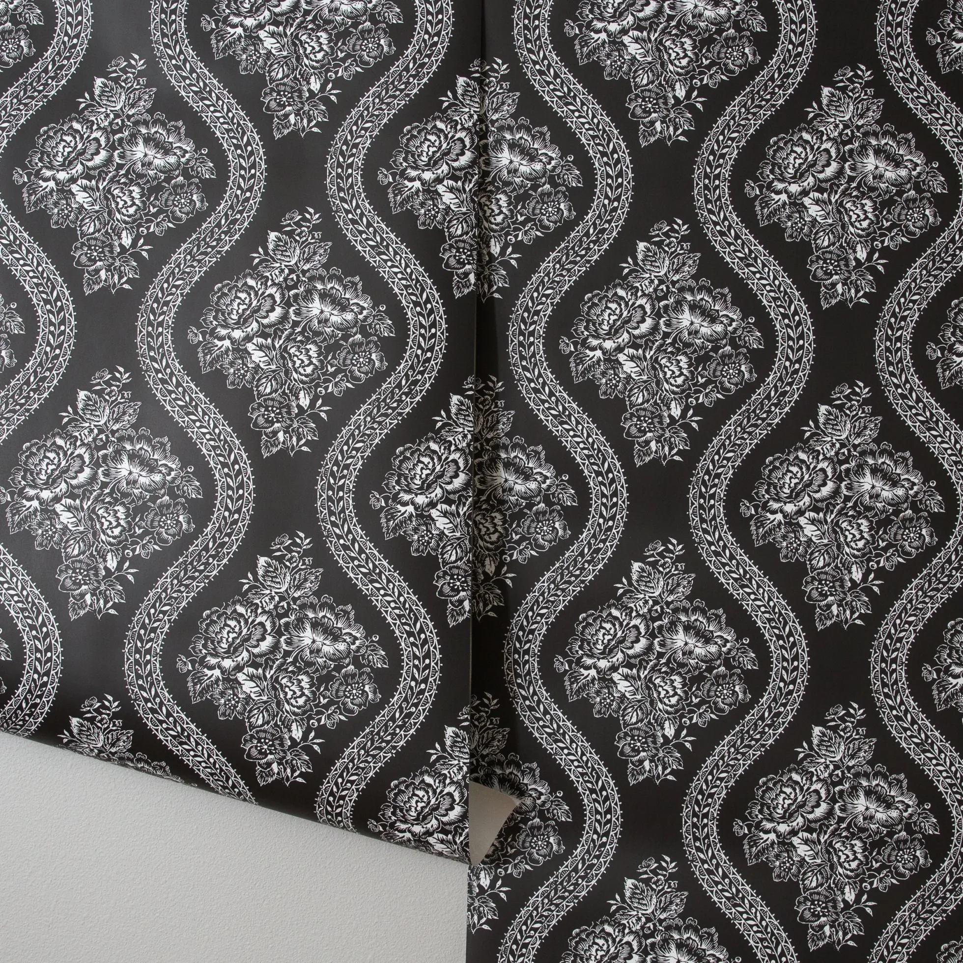Coverlet Floral Wallpaper