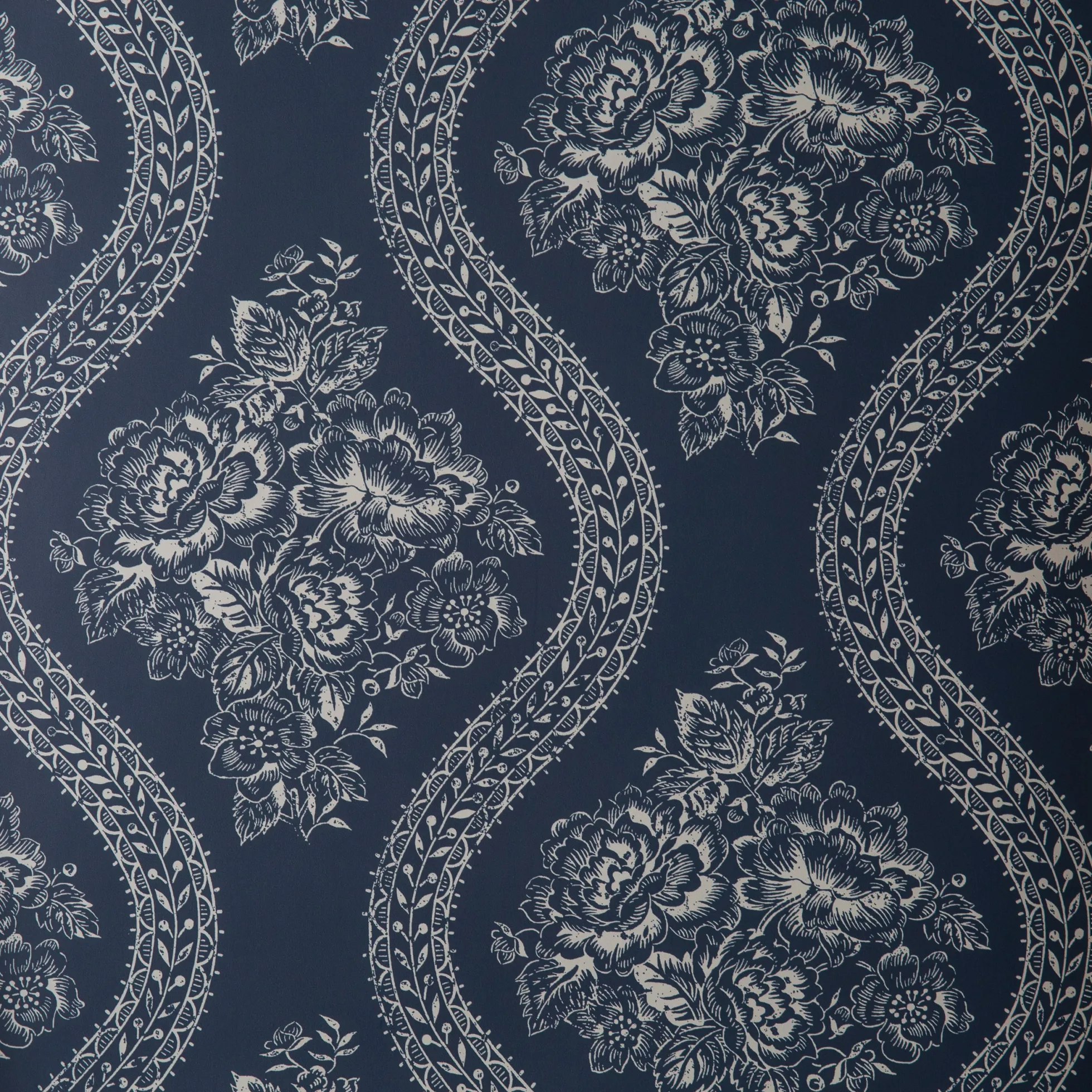 Coverlet Floral Wallpaper