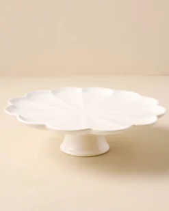Cream Scalloped Cake Stand