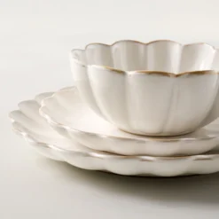 Cream Scalloped 3-Piece Place Setting