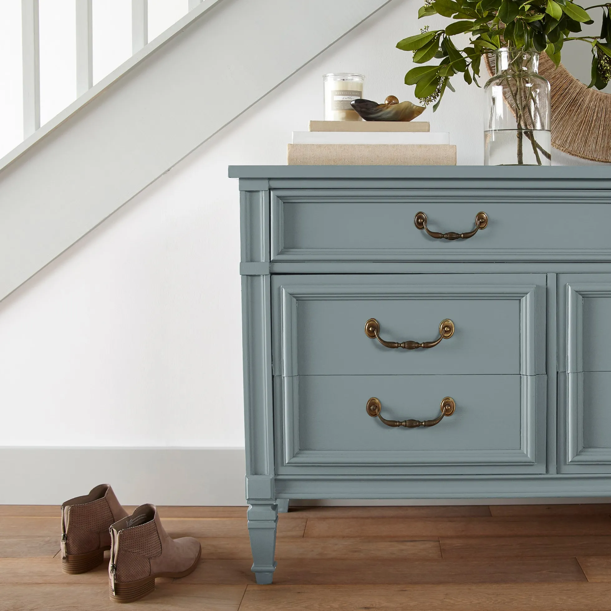 Display - Trim, Door + Cabinetry Paint