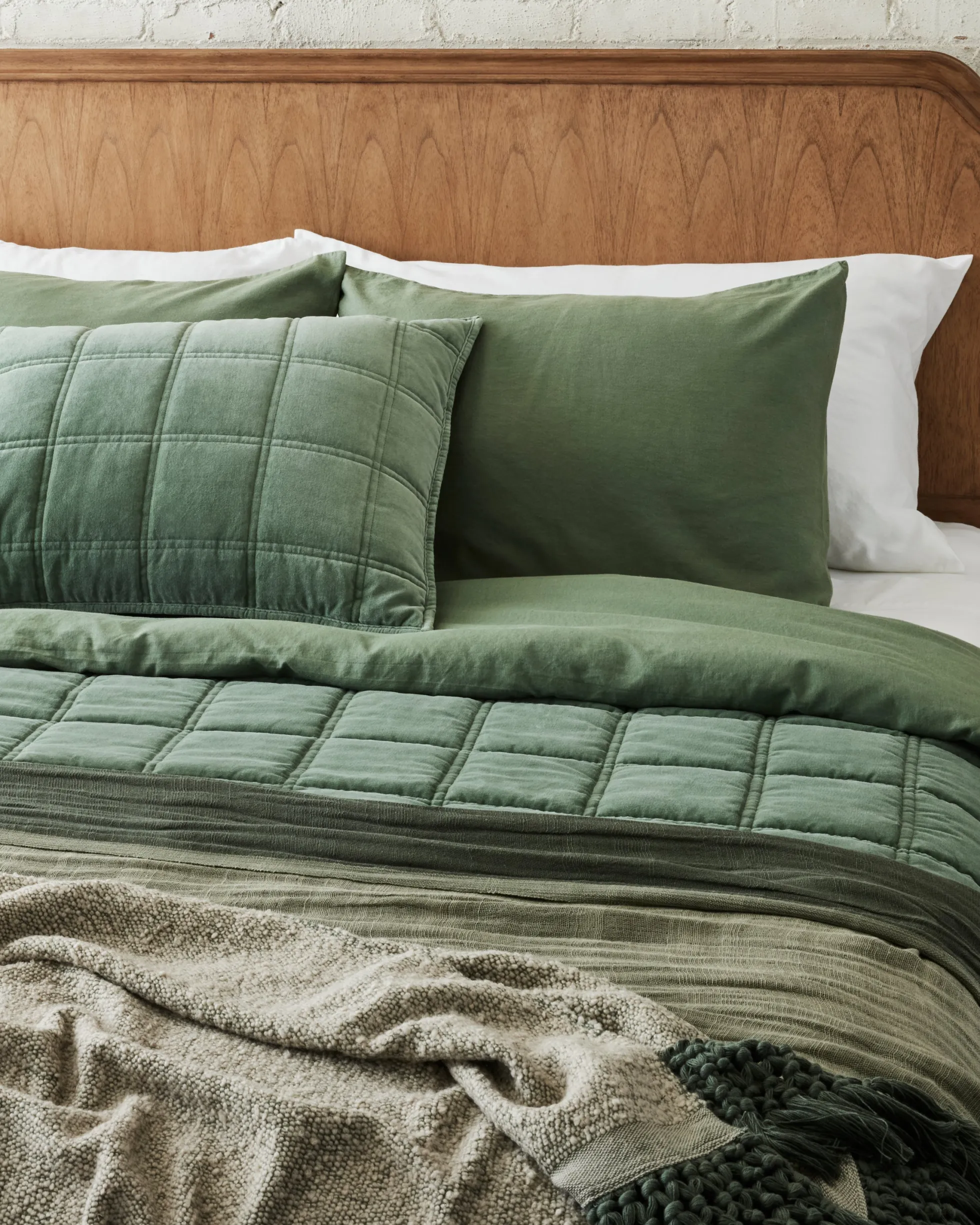 Dusty Green Essential Tassel Throw