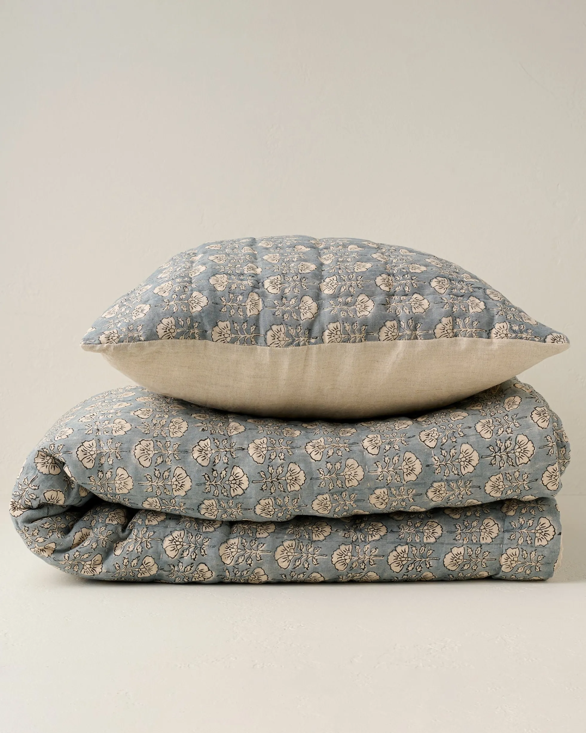Flora Block Print Quilt - Silver Blue