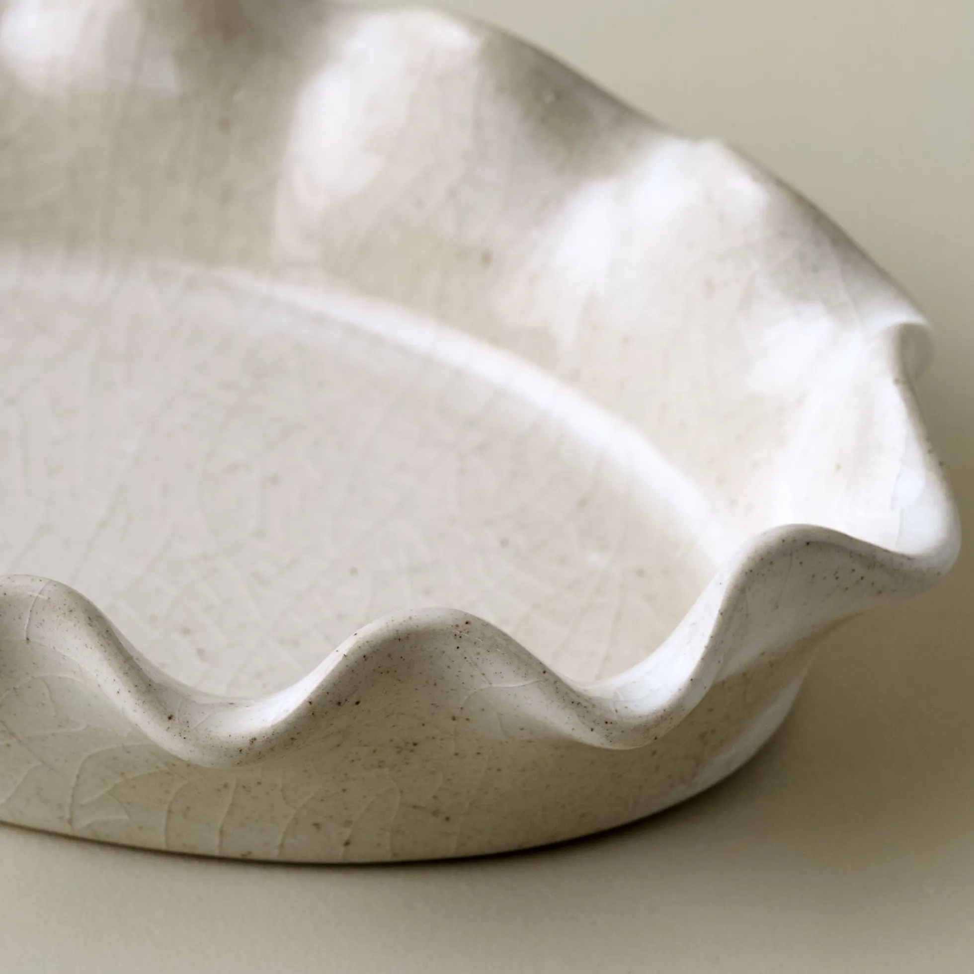 Frankie Ruffled Ceramic Tray