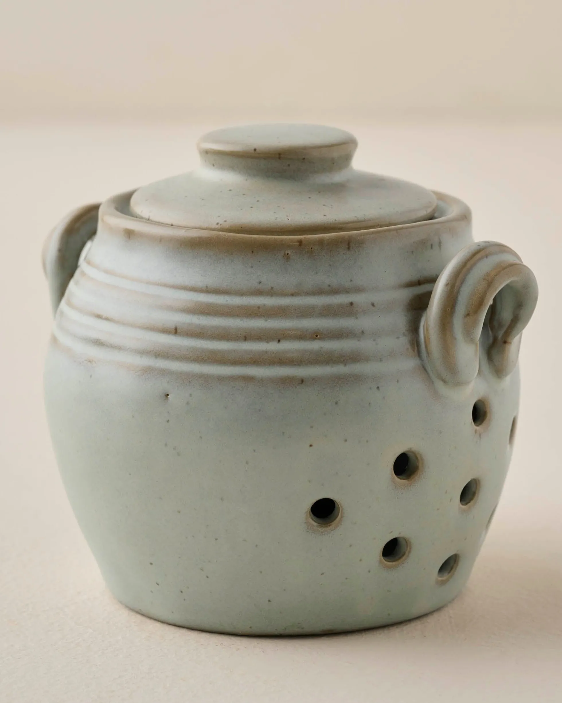 French Grey Garlic Keeper