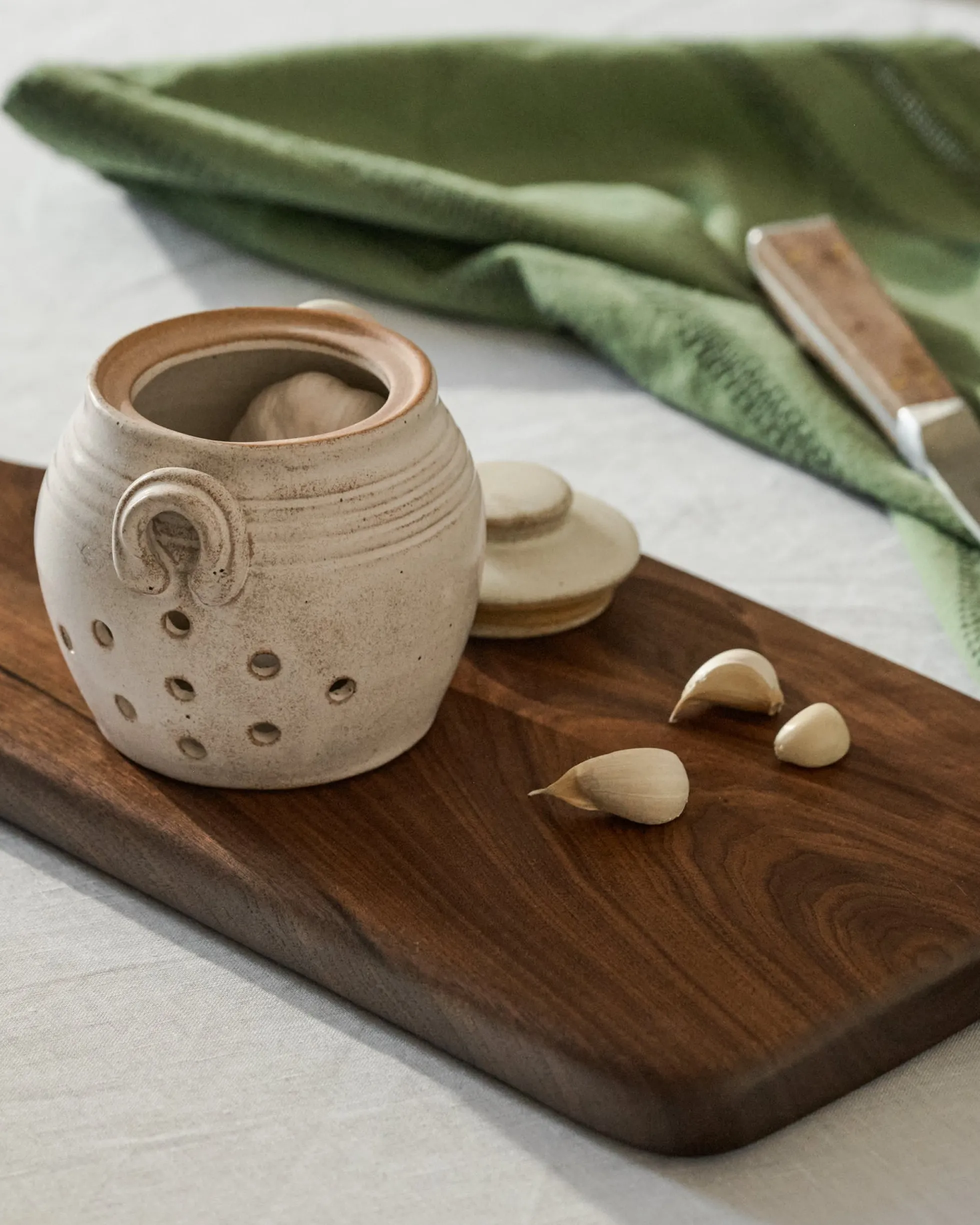 French White Garlic Keeper