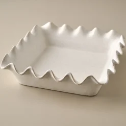 French White Scalloped 9x9 Baking Pan