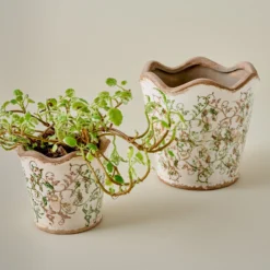 Green Scalloped Distressed Planter