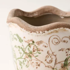 Green Scalloped Distressed Planter