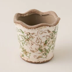 Green Scalloped Distressed Planter