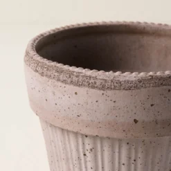 Grey Dotted Bergs Pot