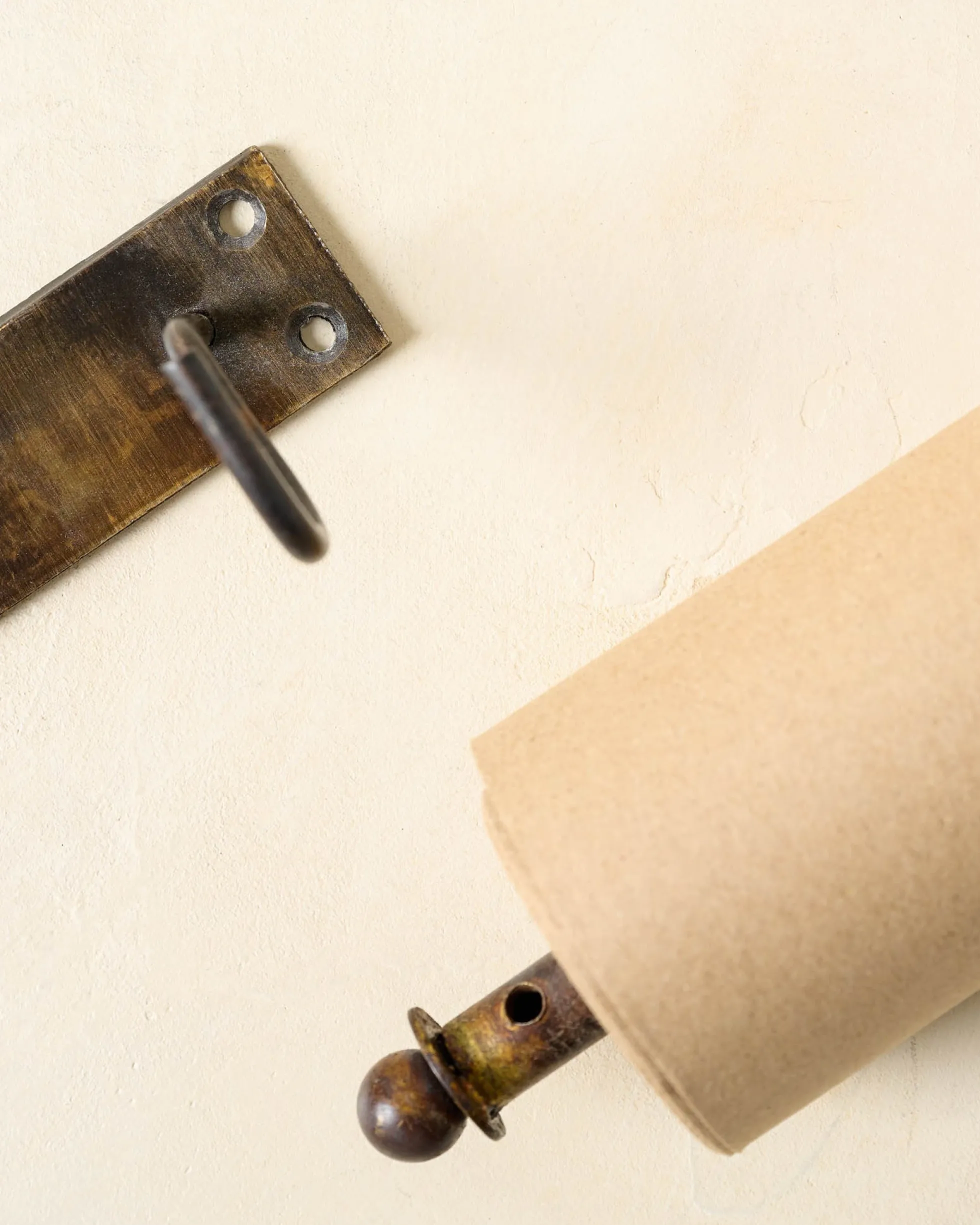 Hanging Wall Note