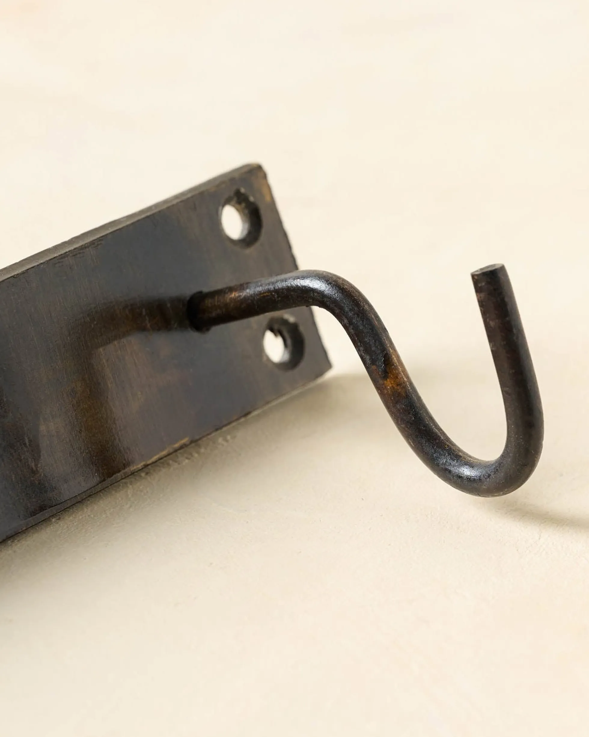 Hanging Wall Note