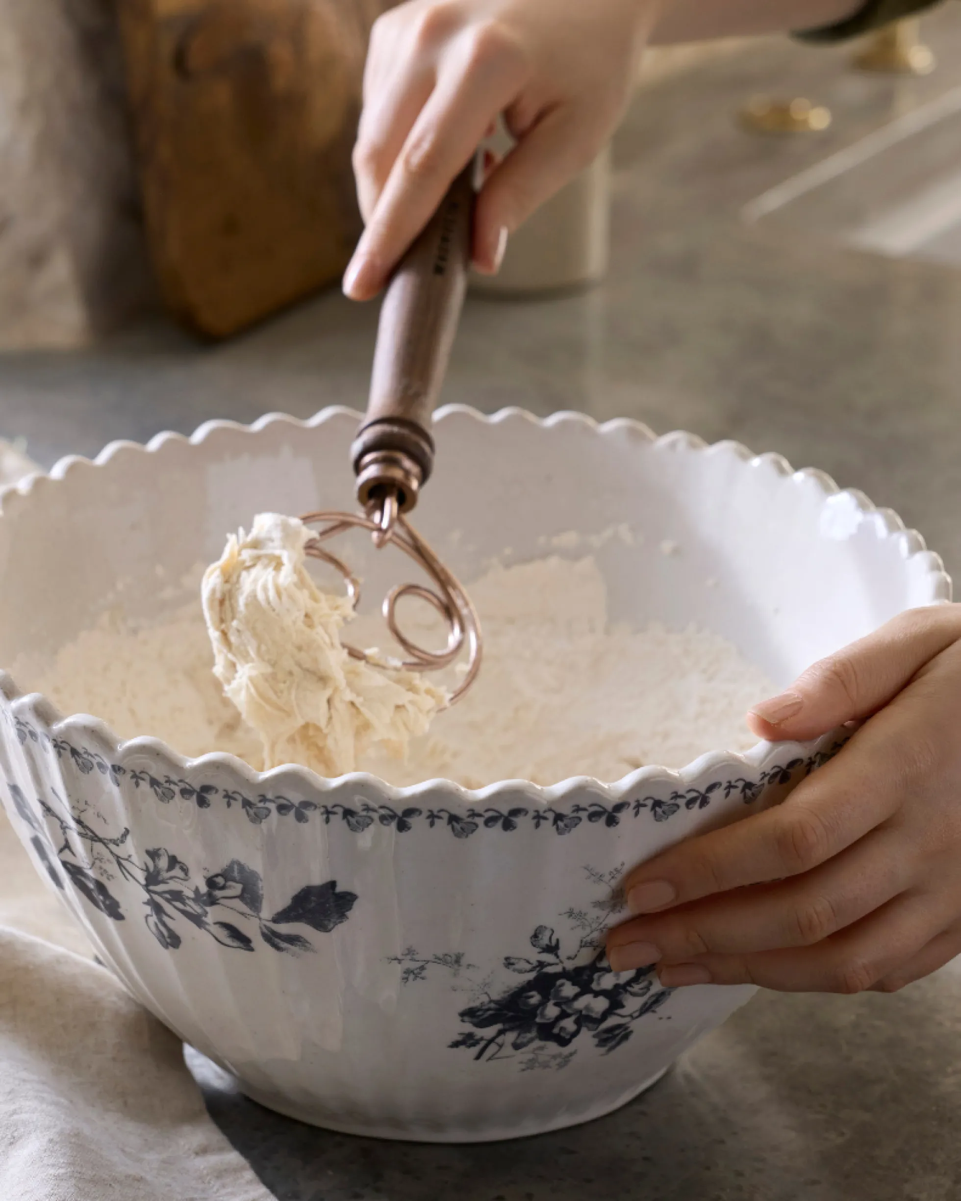 Heirloom Floral Large Mix + Serve Bowl