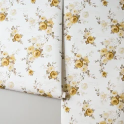 Heirloom Rose Wallpaper