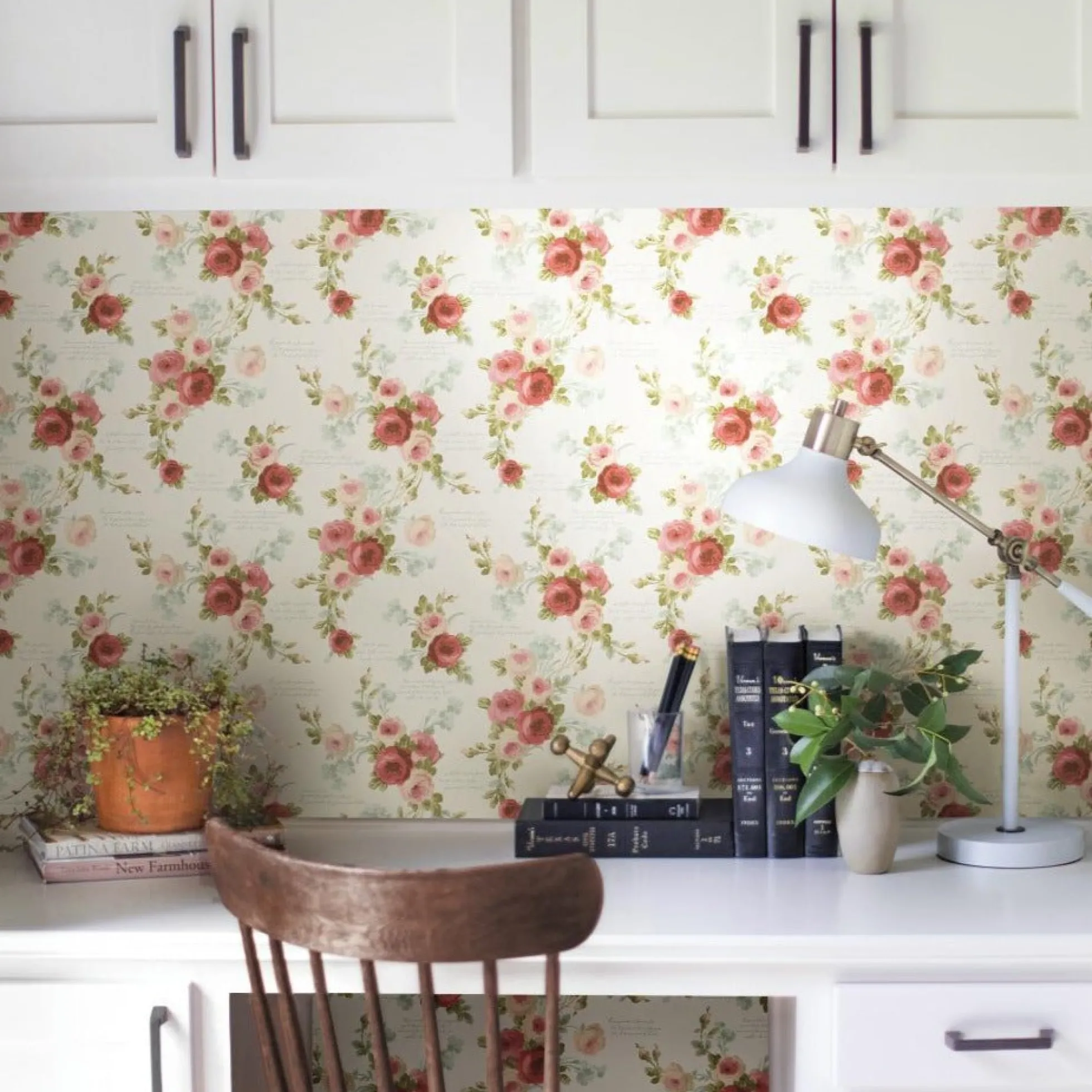 Heirloom Rose Wallpaper