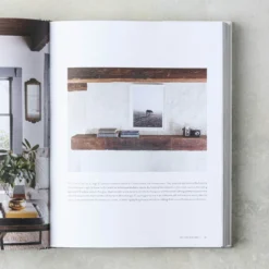 Homebody: A Guide to Creating Spaces You Never Want to Leave