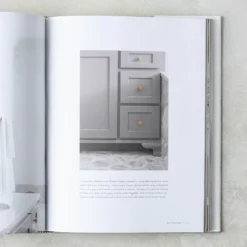 Homebody: A Guide to Creating Spaces You Never Want to Leave