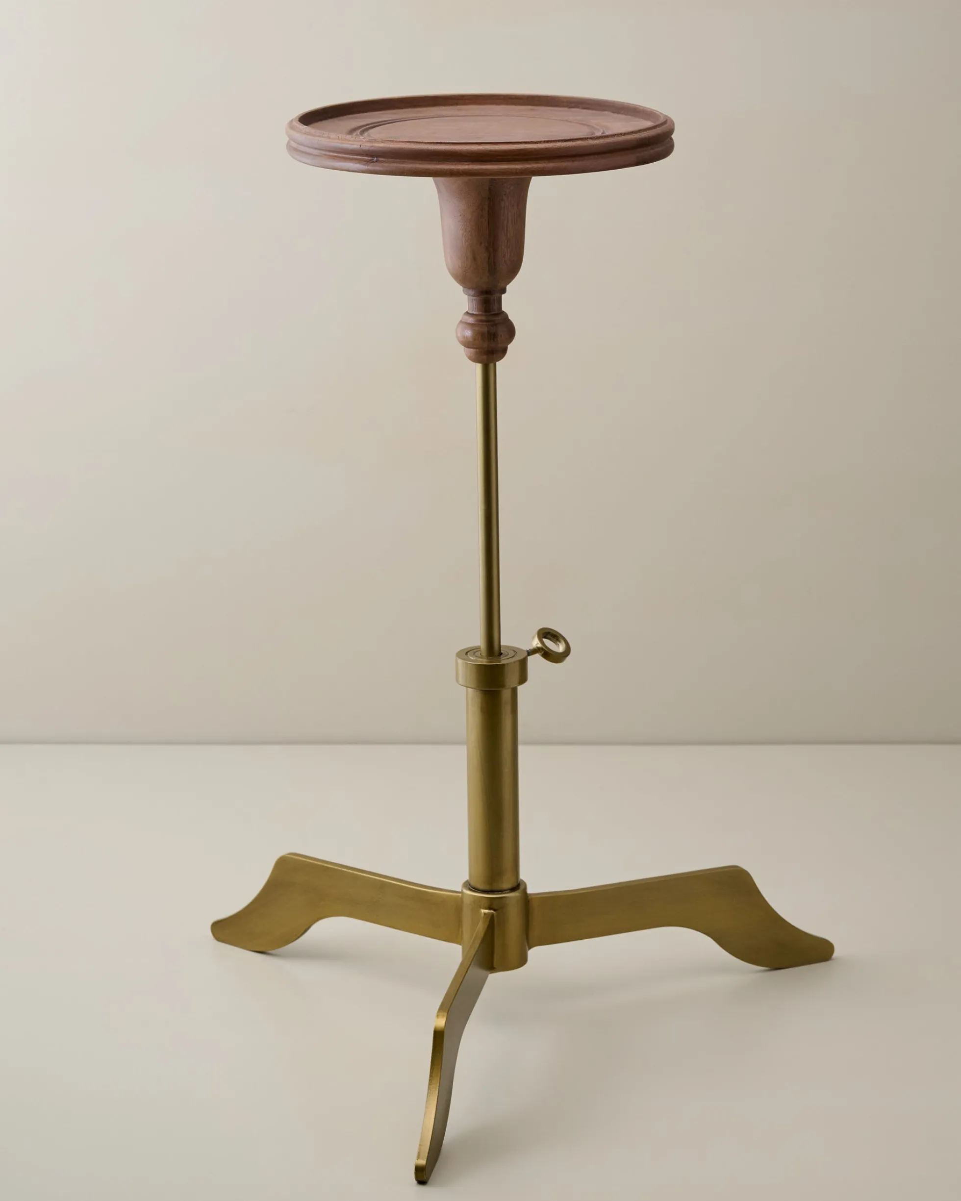 Jo's Vintage Inspired Adjustable Plant Stand