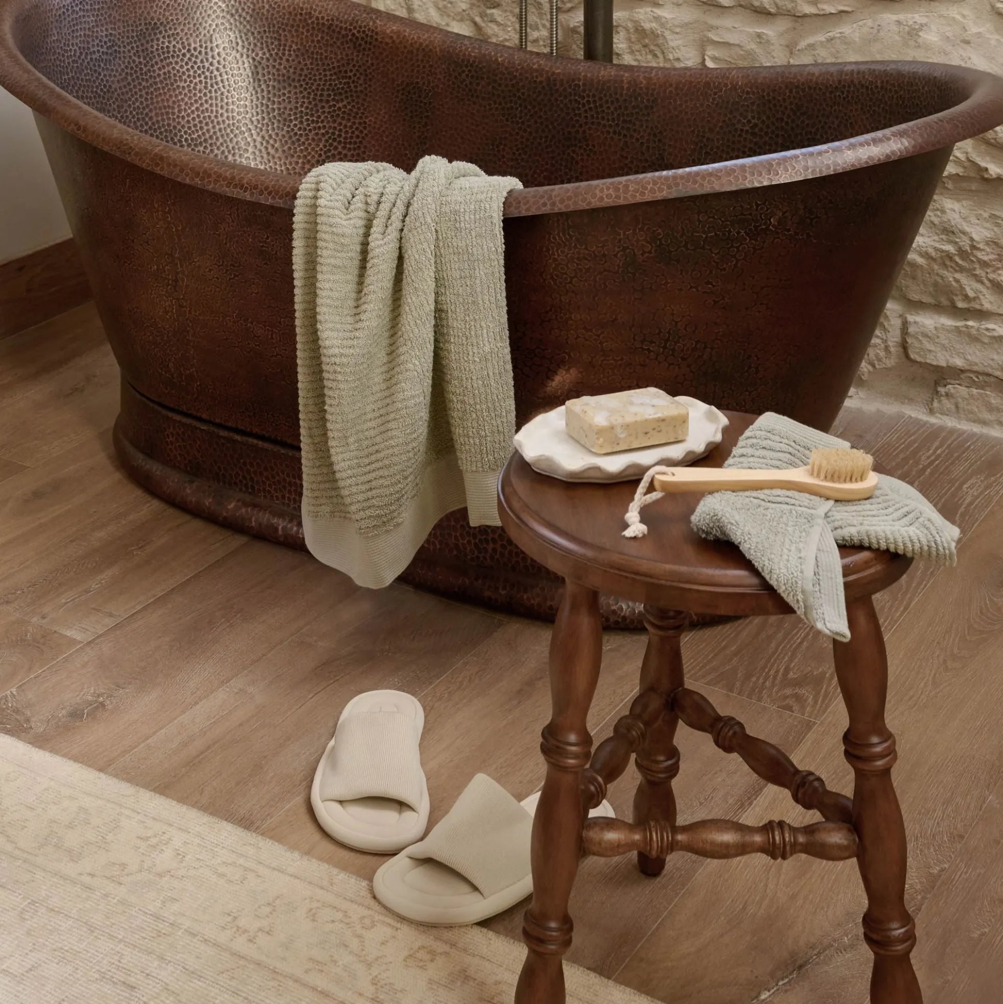 Lavinia Turned Leg Stool (short)