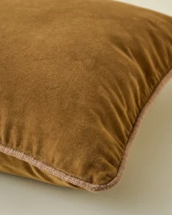 Lexie Velvet Pillow